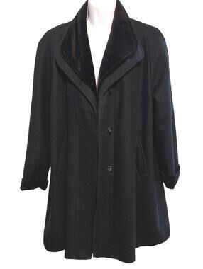Vintage 90s Stephanie Mathews Wool Velvet-Trim 0ld Money Coat. Size 8